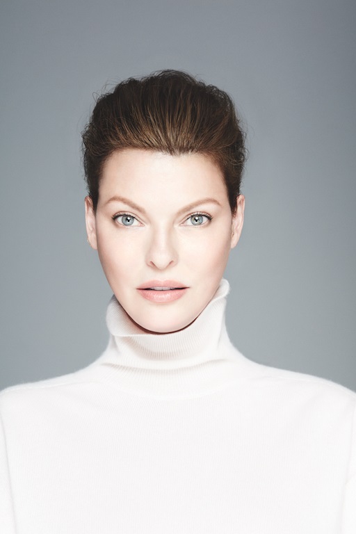 30 Years Later this Supermodel Uses Less Makeup